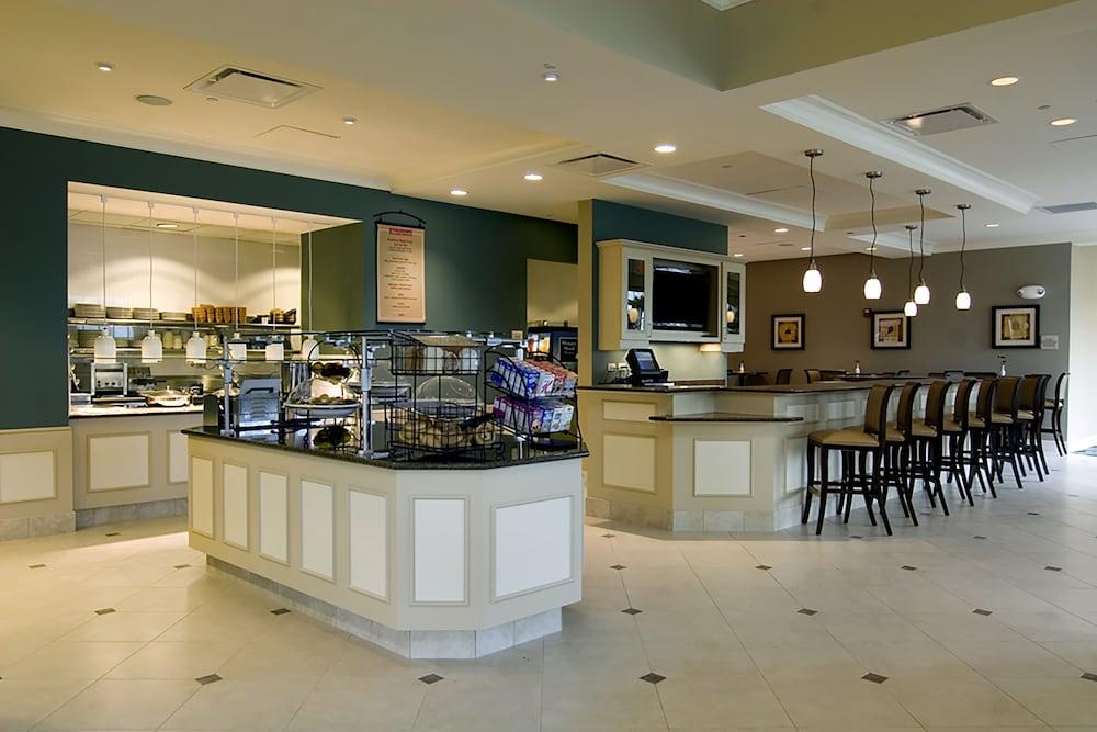 Hilton Garden Inn Detroit/Нови Ресторант снимка