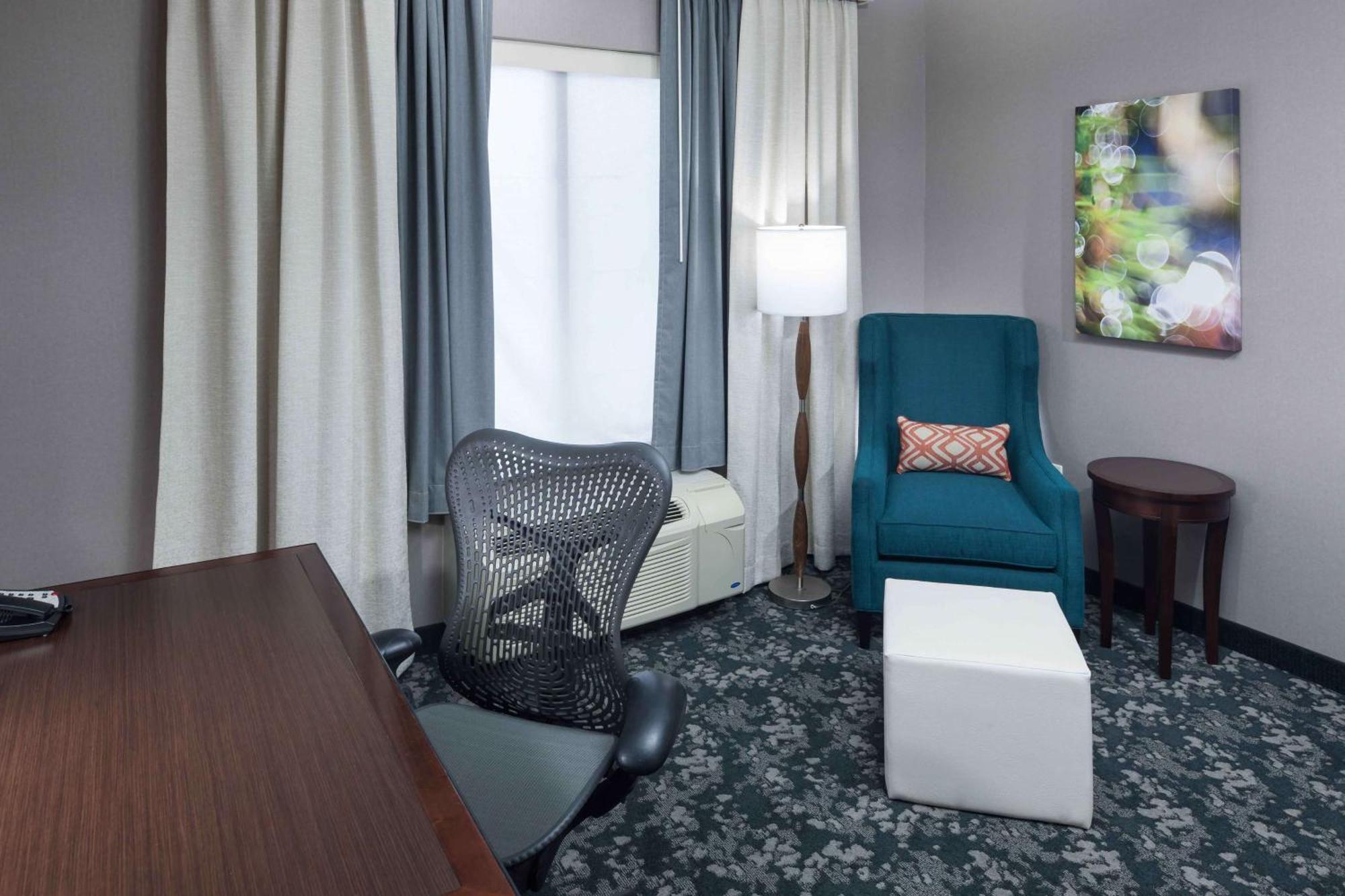 Hilton Garden Inn Detroit/Нови Екстериор снимка