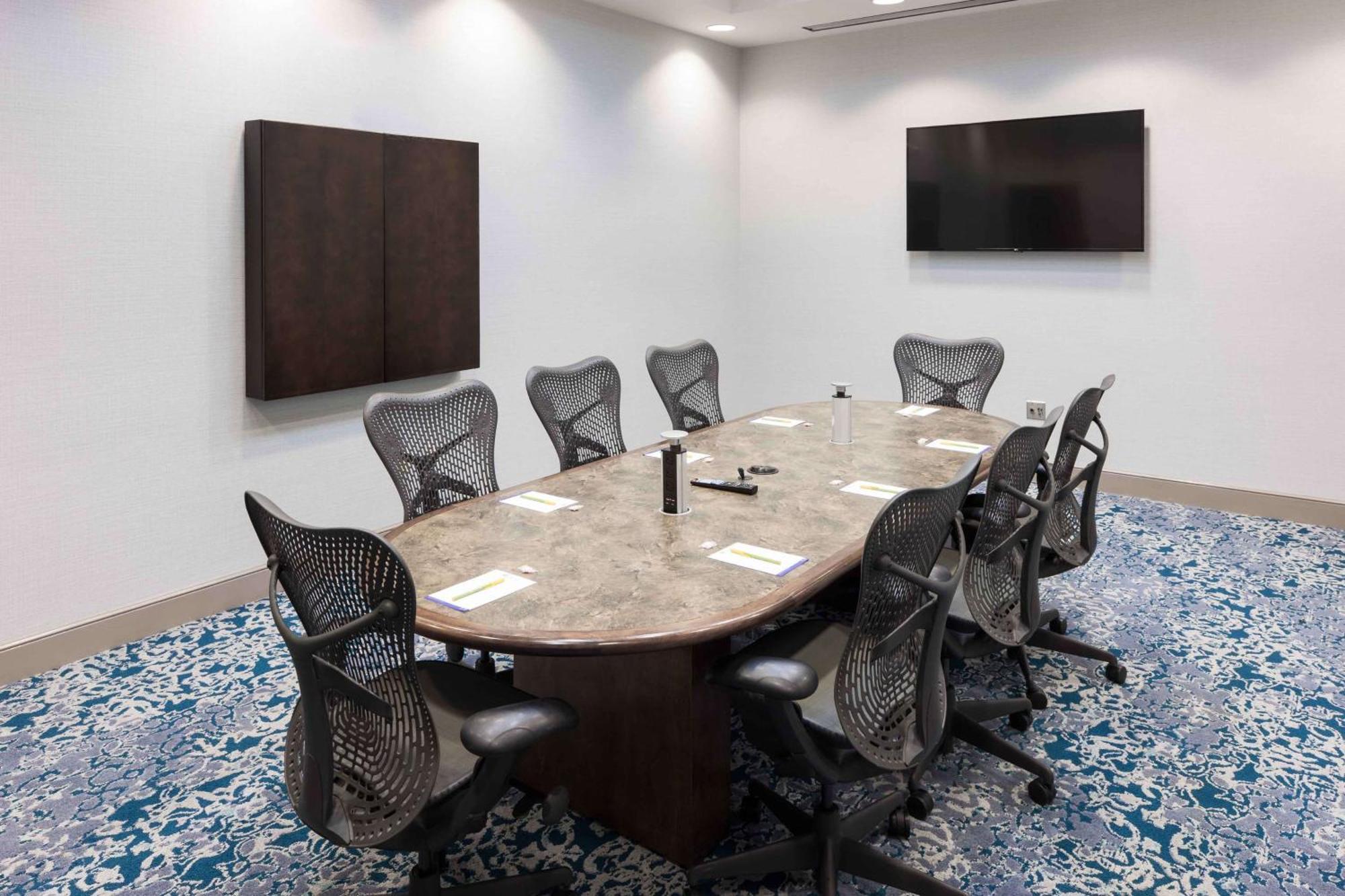 Hilton Garden Inn Detroit/Нови Екстериор снимка
