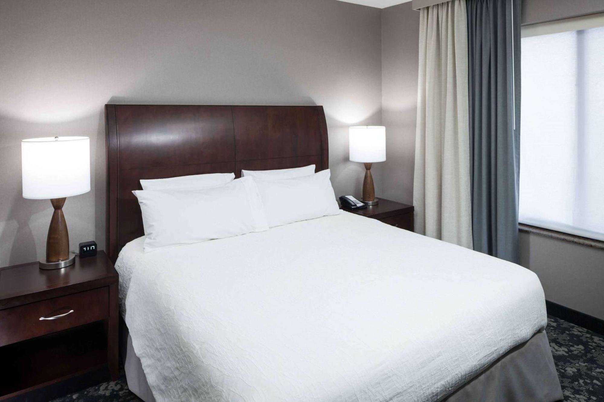 Hilton Garden Inn Detroit/Нови Екстериор снимка