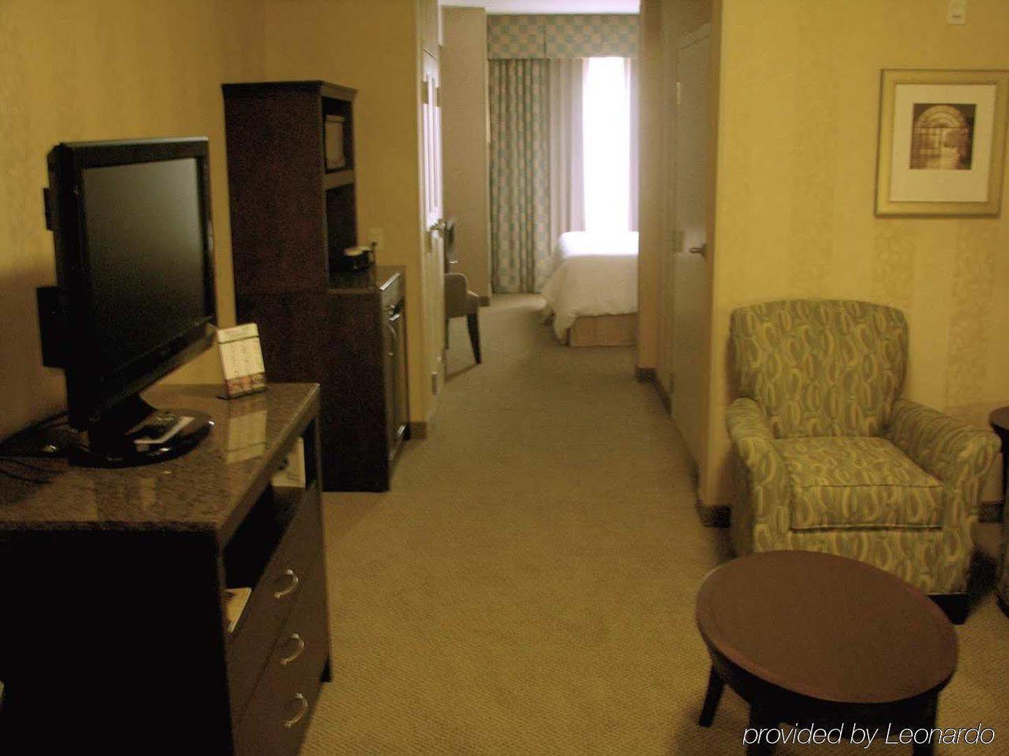 Hilton Garden Inn Detroit/Нови Екстериор снимка